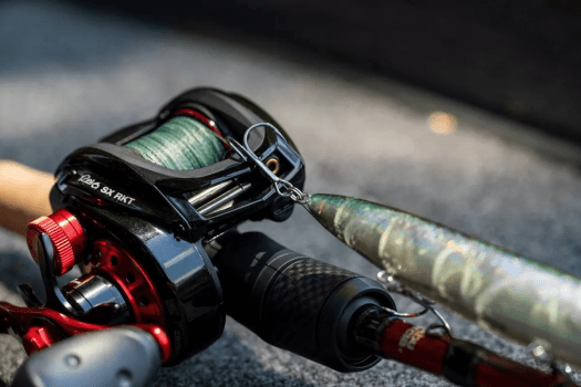 CARRETILHA DE PESCA ABU GARCIA REVO 4 RVO4 SX RKT ROCKET - 10 ROLAMENTOS - DRAG:8KG - REC.:9.0:1