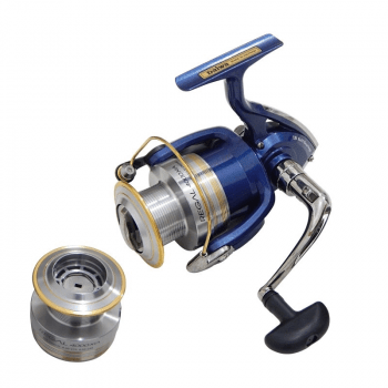 Molinete De Pesca Daiwa Regal 4000 Xia - 10 Rolamentos - Drag :8kg - Rec. 5.3:1