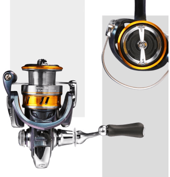 Molinete De Pesca Daiwa Regal LT 2000D - 10 Rolamentos- Drag: 5kg - Rec.: 5.2:1